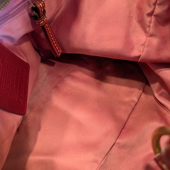 VINTAGE Coach Brown and Red Shoulder Bag with Signature Monogram - Picture 11 of 12